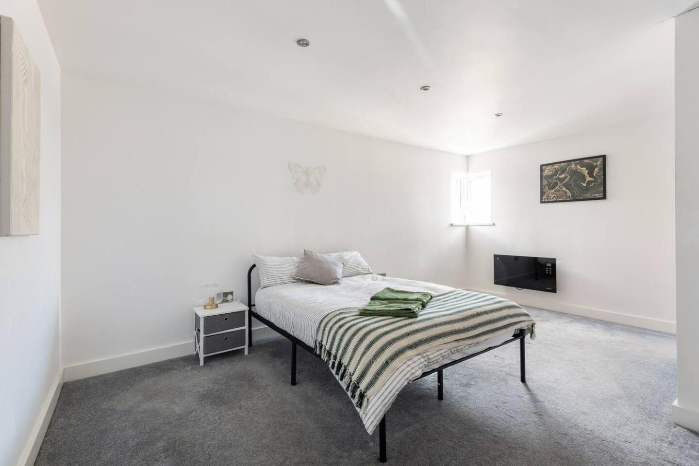 Luxurious 3-Bed Penthouse In Sheffield Apartment Handsworth Exterior photo