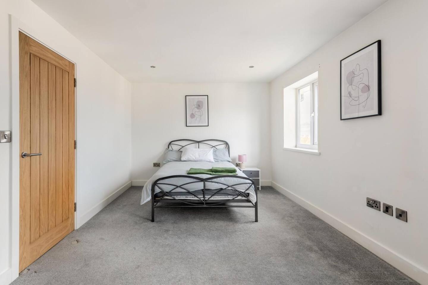 Luxurious 3-Bed Penthouse In Sheffield Apartment Handsworth Exterior photo