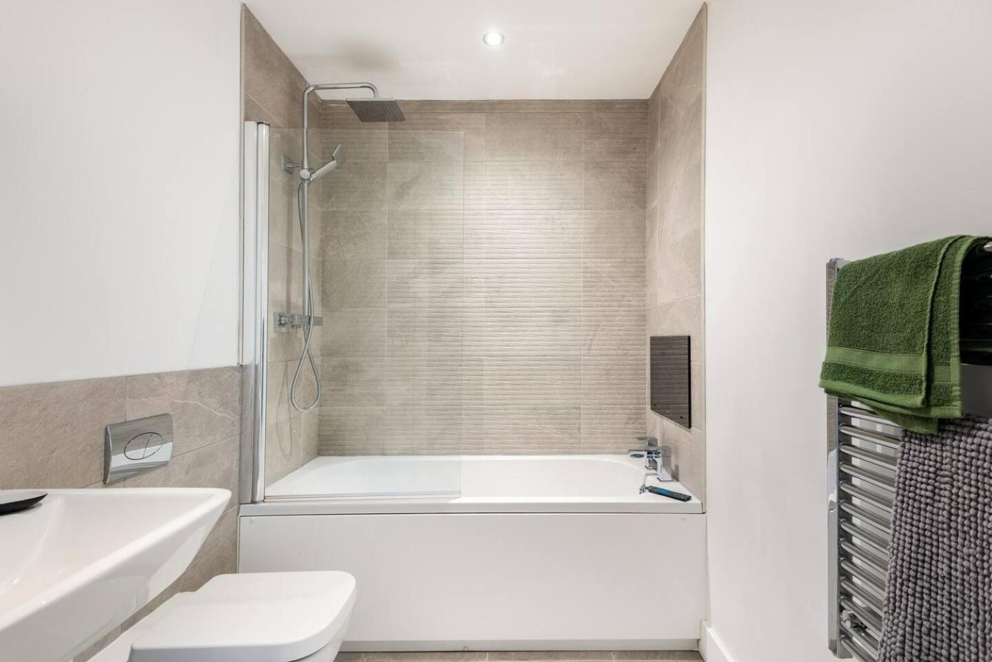 Luxurious 3-Bed Penthouse In Sheffield Apartment Handsworth Exterior photo